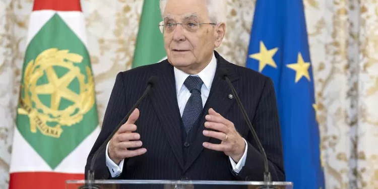 Mattarella dimesso dall’ospedale, è al Quirinale