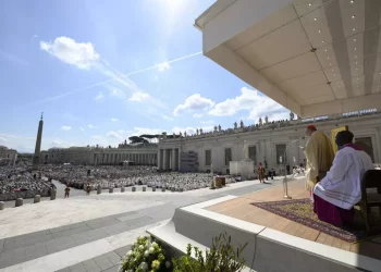 A messa Parolin in suffragio Papa 200 mila persone
