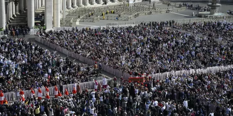 Putin invia ministra Cultura ai funerali di Papa Francesco