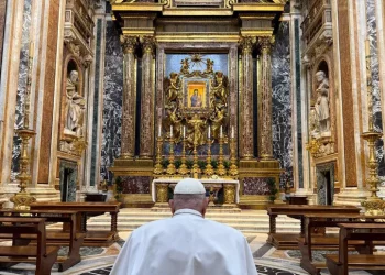 La tomba a Santa Maria Maggiore e le esequie snelle: le volontà del Papa