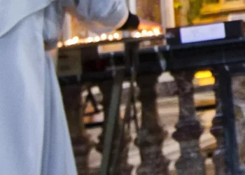 Sacerdote ai domiciliari per violenza sessuale su minori