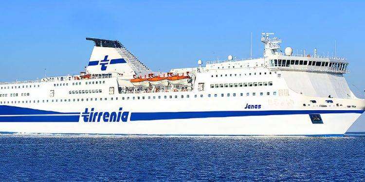 Inchiesta Tirrenia, 40 indagati per corruzione: tra loro magistrati e forze dell’ordine