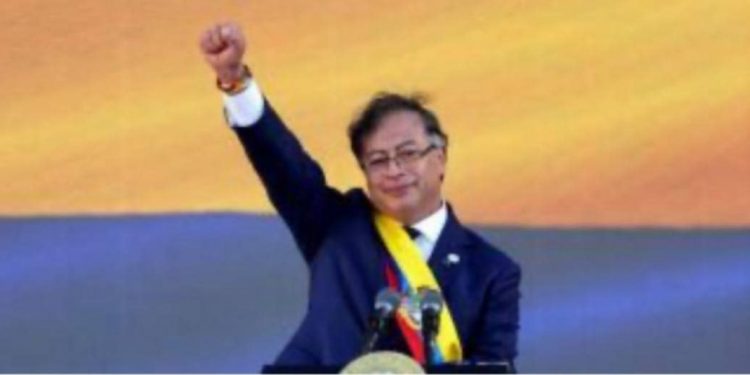 Colombia presenta richiesta adesione a Banca di sviluppo Brics