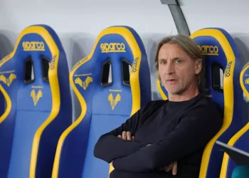 Calcio: Cagliari, a Como oltre a Mina mancherà anche Coman