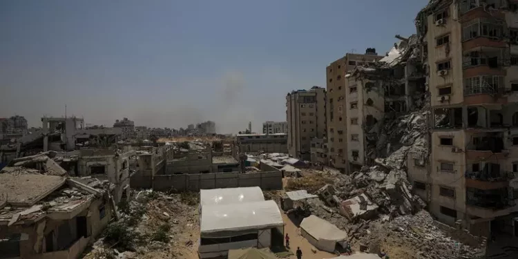 Raid israeliani su Gaza, 44 morti nella notte