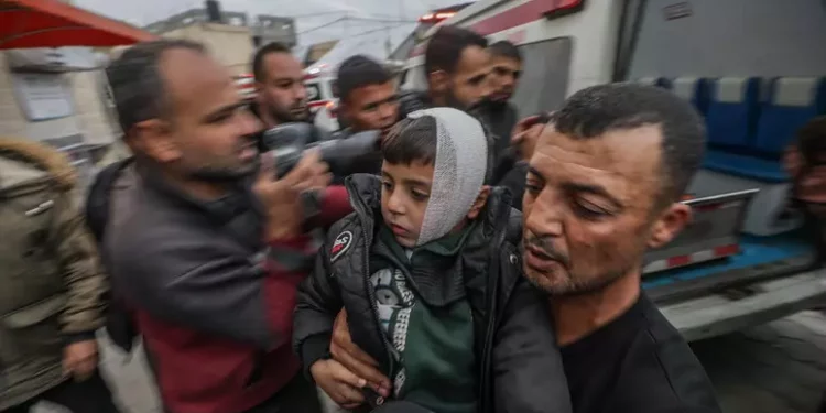 Attacchi israeliani su Gaza, oltre 30 morti