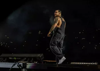 Geolier annuncia gli ‘Stadi 2026’ a Milano, Roma e Messina