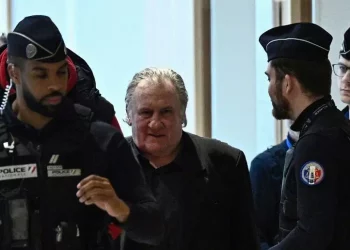 Aggressioni sessuali, Gérard Depardieu condannato a 18 mesi