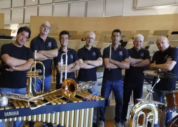 La Buzzing Jars Brass Band suona a Cagliari al Bastione S. Remy