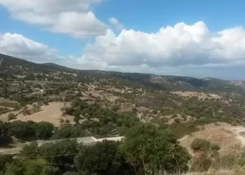 Colpito dal calcio di un cavallo, allevatore muore a Orgosolo