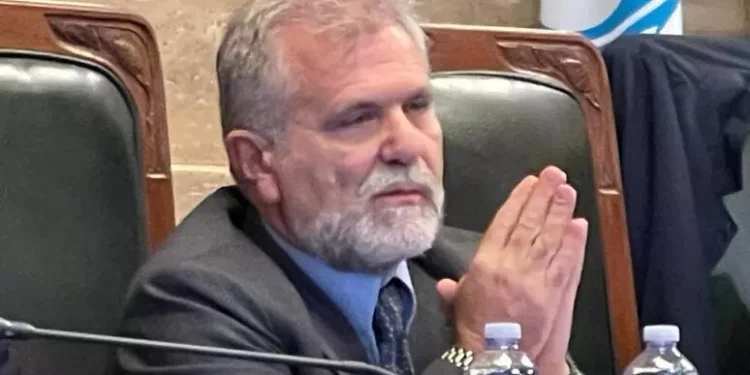 Niente cure tumorali a over 80? Assessore smentisce ma è polemica