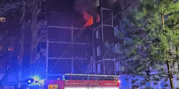 Droni ucraini nella regione russa di Kursk, dieci feriti