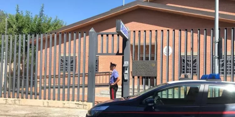 Minacciò e sequestrò una 39enne, giovane indagato a Capoterra