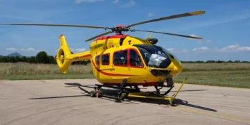 Braccio nel nastro trasportatore, operaio 28enne in ospedale