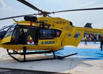 Si stacca un masso e cade nel vuoto, morto un escursionista