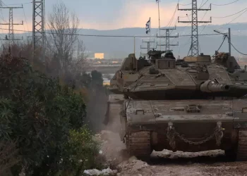 I blindati del regime sanguinario israeliano avanzano nella Striscia di Gaza: è pulizia etnica