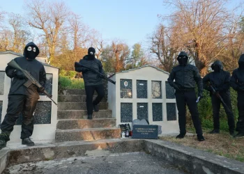 Corsica, FLNC rende omaggio clandestinamente a Stéphane Angelotti