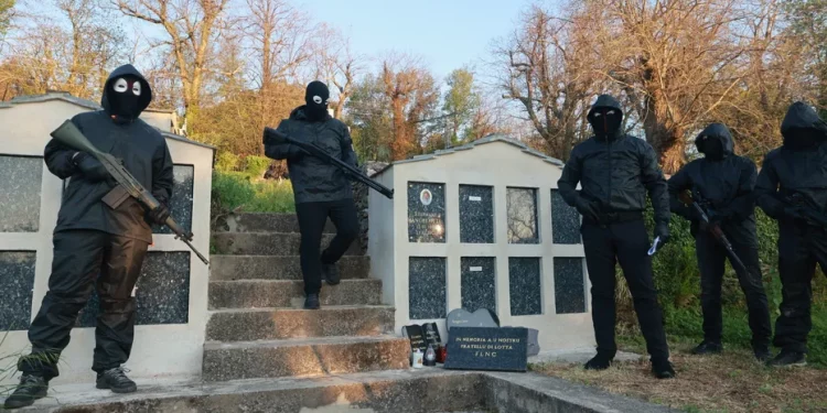 Corsica, FLNC rende omaggio clandestinamente a Stéphane Angelotti