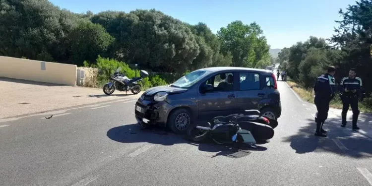 Scontro auto-moto alle porte di Alghero, scooterista ferito