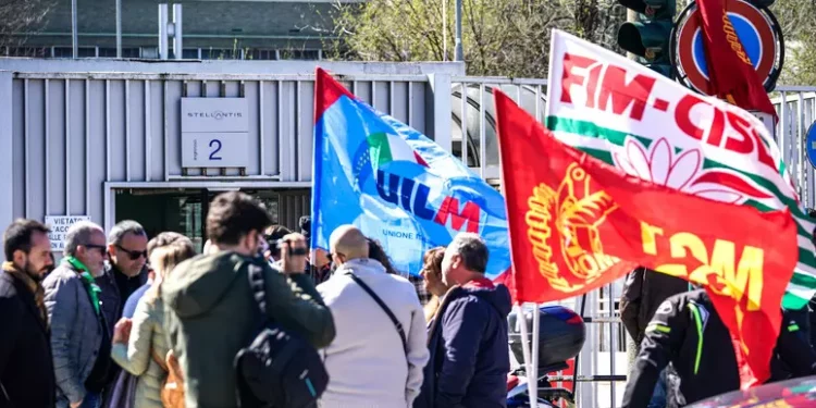 Metalmeccanici, 8 ore di sciopero per rinnovo contratto