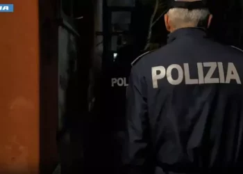 Ucciso in strada con una coltellata un 19enne a Torino