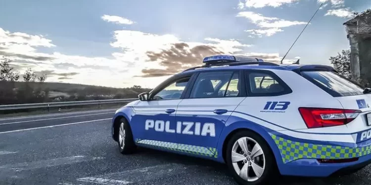 Alla guida dell’ambulanza senza aver mai preso la patente