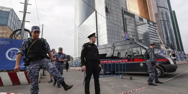 Mosca, ‘nella notte abbattuti 296 droni ucraini’