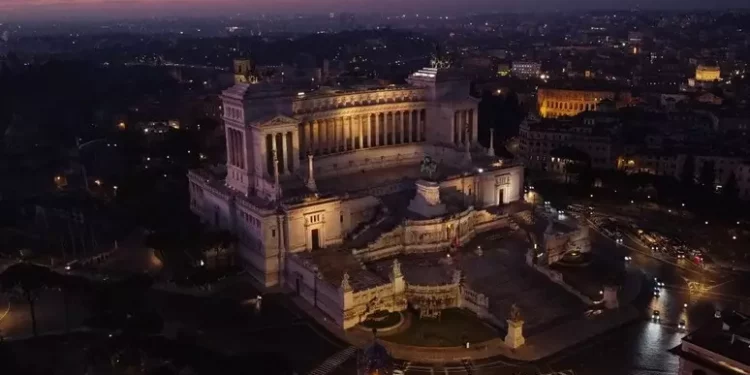 Tornano le aperture serali straordinarie al Vittoriano