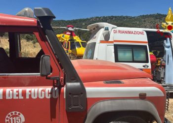 Auto contro moto a Lollove: due ragazzi in gravi condizioni