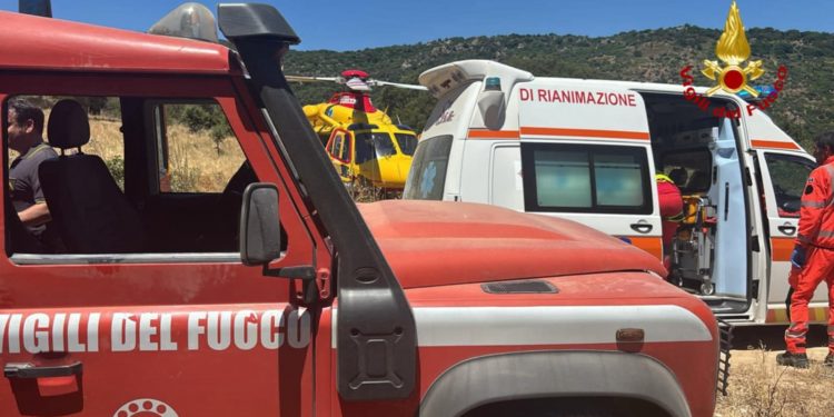 Auto contro moto a Lollove: due ragazzi in gravi condizioni