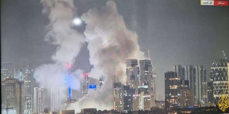 L’Iran risponde all’attacco del regime israeliano: missili su Tel Aviv