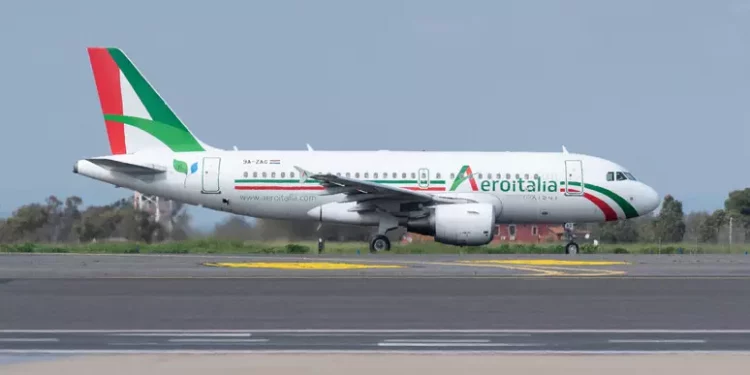 Anomalia tecnica, volo Aeroitalia Cagliari-Roma torna a Elmas