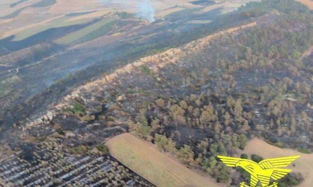 Notte d’inferno a Bonorva e Guasila: incendi ancora attivi