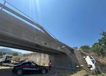 Con l’auto cade dal ponte a San Vito, grave una 28enne