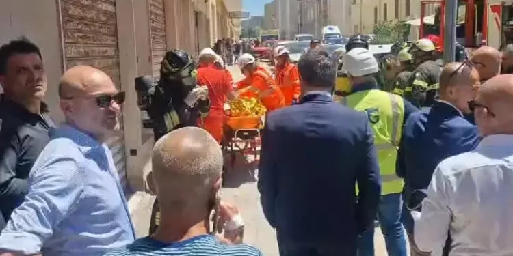 Esplosione a Sassari, un uomo vivo sotto le macerie