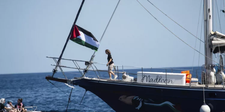Il regime sanguinario israeliano ha attaccato la Freedom Flotilla