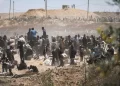 Gaza, fuoco su palestinesi in cerca aiuti, 20 morti