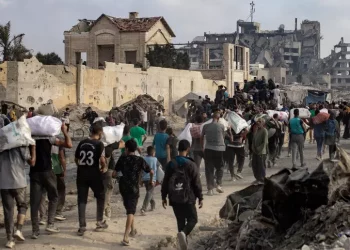 Fuoco israeliano vicino centro aiuti a Gaza, 21 morti