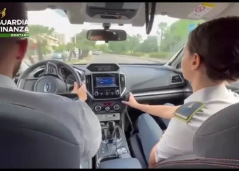 Giro di fatture false per 25 milioni, 4 indagati