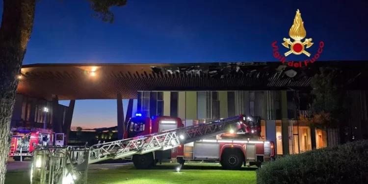 Incendio al Viola Park, 4 intossicati