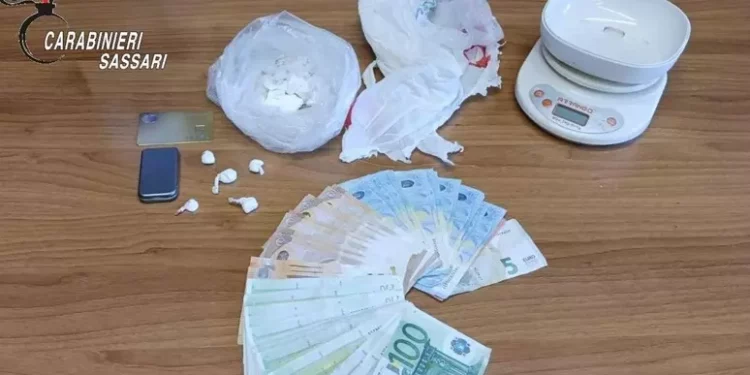 Ossi, una coppia arrestata con cocaina e 2mila euro in contanti