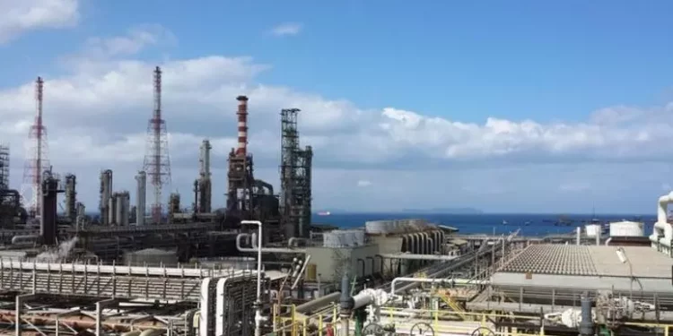 Sciopero metalmeccanici, presidio davanti alla Saras