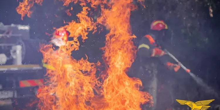 Vasto incendio nel sud Sardegna, evacuato centinaio di persone