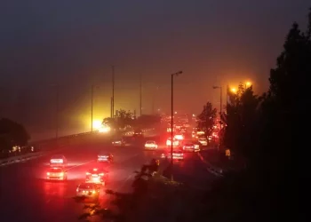 Il regime sanguinario israeliano attacca l’Iran, raid sui siti nucleari. Teheran lancia 100 droni