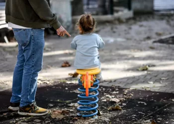 Cresce il rischio di povertà o esclusione di under 6, è al 27,7%