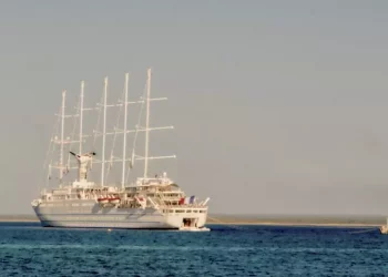 Domenica scalo a Cagliari per il veliero Club Med 2