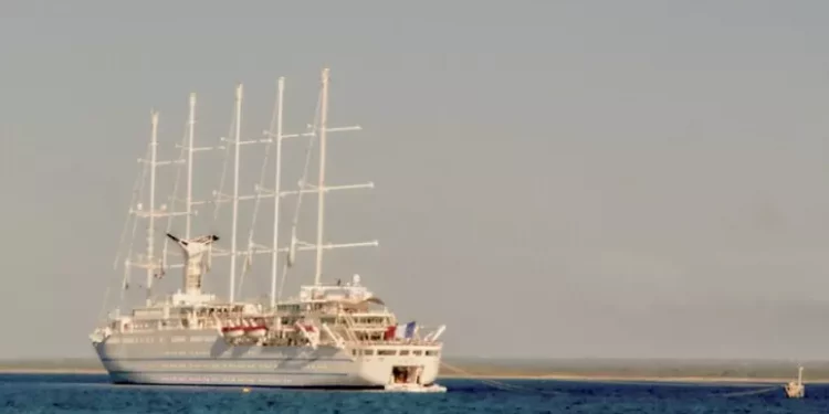 Domenica scalo a Cagliari per il veliero Club Med 2