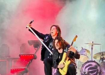 Gli Europe per la prima in Sardegna: in 4000 urlano a squarcia gola