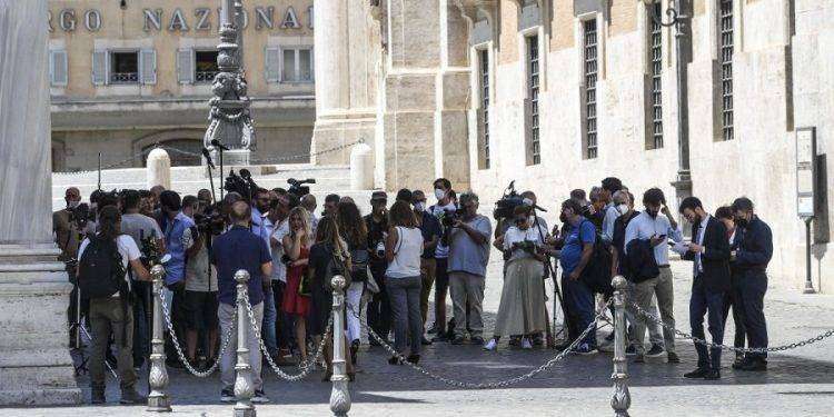 Minacce ai giornalisti: 42 casi nei primi tre mesi del 2025