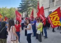 Sit-in di protesta dei precari del tribunale a Nuoro